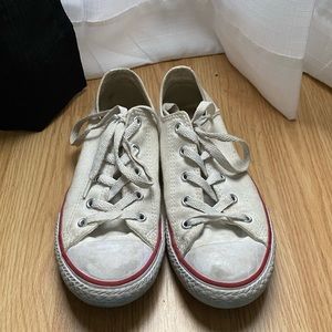 classic red and white converse